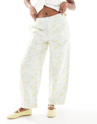ASOS DESIGN - Barrel-Schlupfhose mit verwaschenem Blumenmuster-Bunt