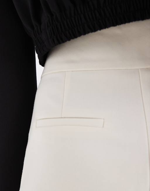 ASOS DESIGN barrelbroek met brede tailleband en plooidetail in crème, 4 van 5