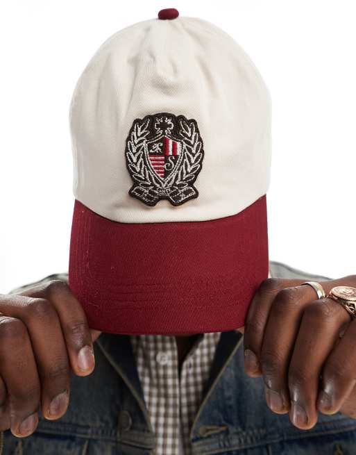 ASOS DESIGN – Baseballkappe in Ecru und Burgunderrot mit Wappen-Stickerei, 2 von 3