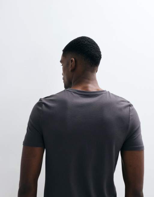 ASOS DESIGN – Basic – Grafitowy T-shirt o kroju podkreślającym sylwetkę, 4 z 5