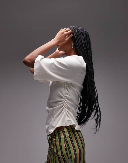 ASOS DESIGN – Basic – Marszczony w talii beżowy T-shirt z poduszkami na ramionach, 3 z 4