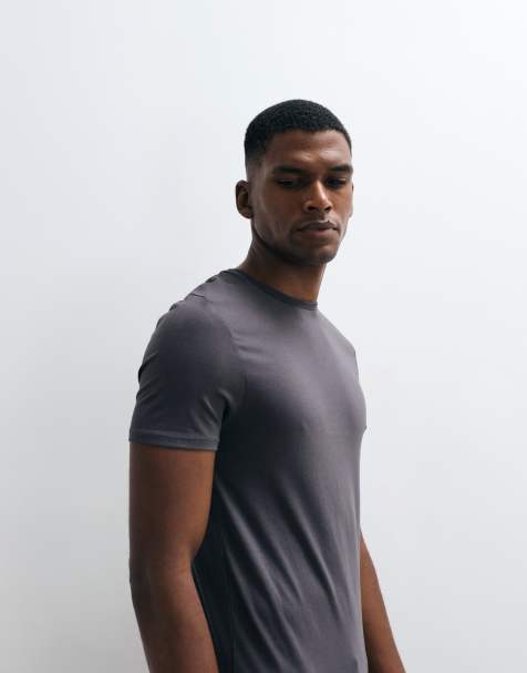 ASOS DESIGN - Basic muscle-fit T-shirt in antracietgrijs - view 1