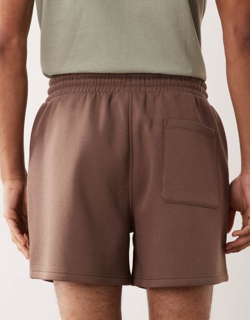 ASOS DESIGN – Basic-Shorts aus Jersey in Braun mit Oversize-Schnitt, 5 von 5