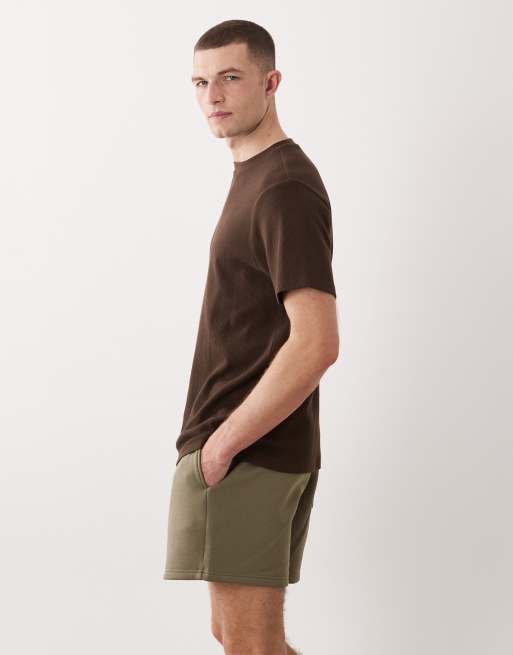 ASOS DESIGN – Basic-Shorts aus Jersey in Khaki mit Oversize-Schnitt, Kombiteil, 3 von 5