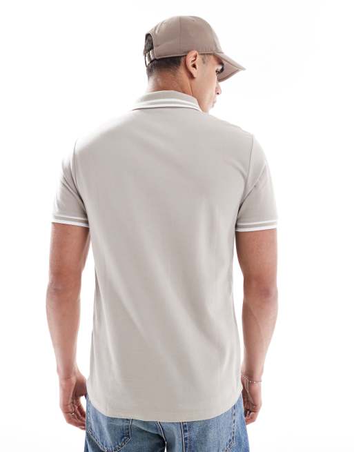 ASOS DESIGN – Basic – Szarobeżowa koszulka polo z piki z białą lamówką, 2 z 4