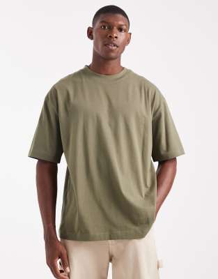 Basic-T-Shirt in Dunkelgrün mit Oversize-Schnitt Grün S