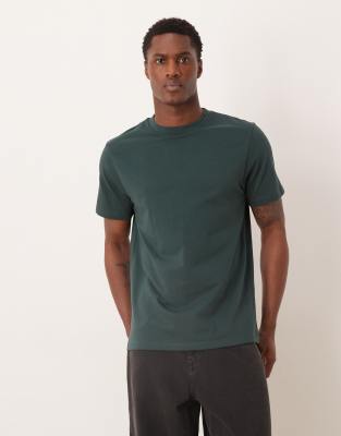 Basic-T-Shirt in Dunkelgrün mit Regular-Fit-Schnitt Grün L