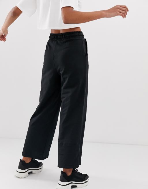 ASOS DESIGN Basic Wide Leg Joggers