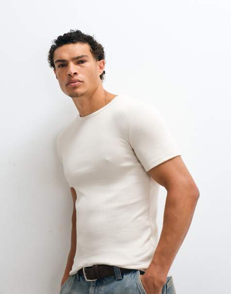 ASOS DESIGN - Basisdele - Beige tætsiddende T-shirt i ribstrik - view 1
