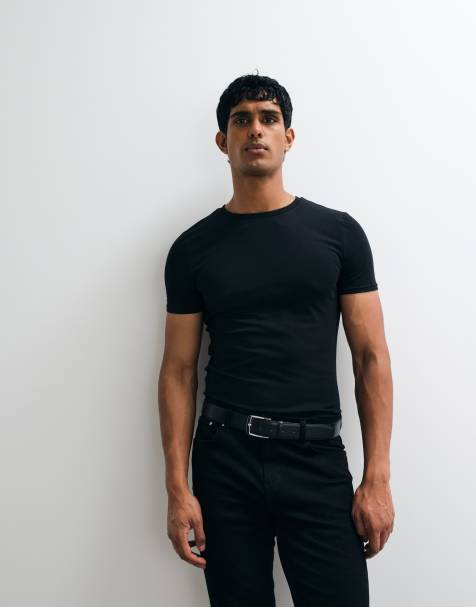 ASOS DESIGN - Basisdele - Sort tætsiddende T-shirt - view 1