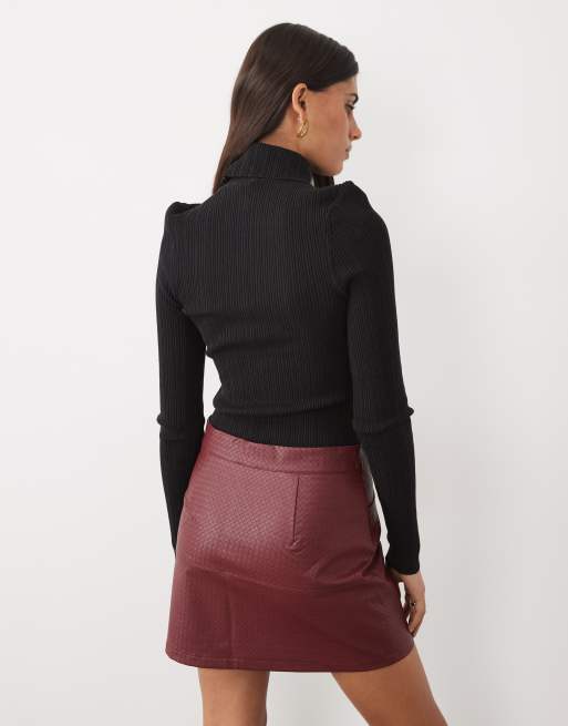 ASOS DESIGN basket weave leather look mini skirt in burgundy, 4 of 5