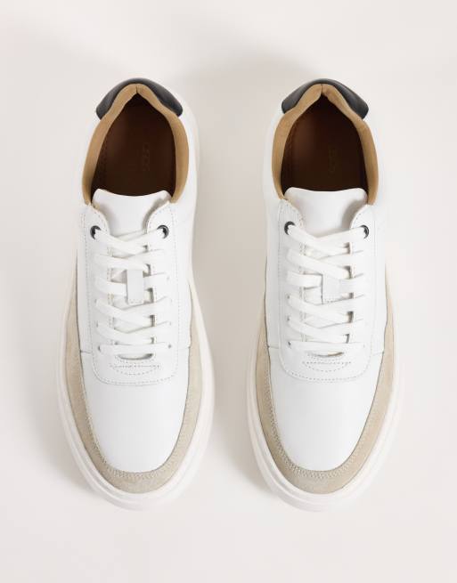ASOS DESIGN baskets à lacets avec encoche noire au talon et détail en daim couleur pierre en cuir blanc, 3 de 5