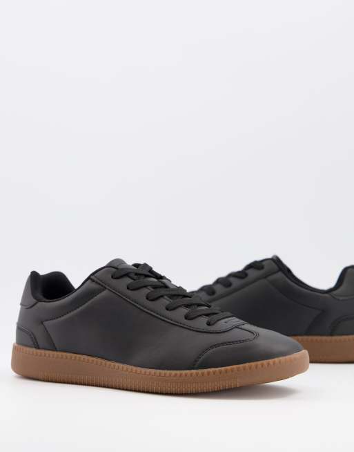 ASOS DESIGN - Baskets à lacets en imitation cuir avec semelle en caoutchouc - Noir