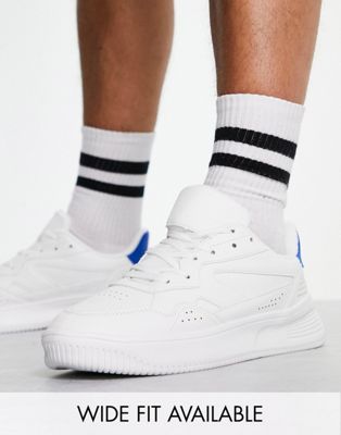 Baskets Baskets en similicuir avec étiquette bleue-noire - Blanc