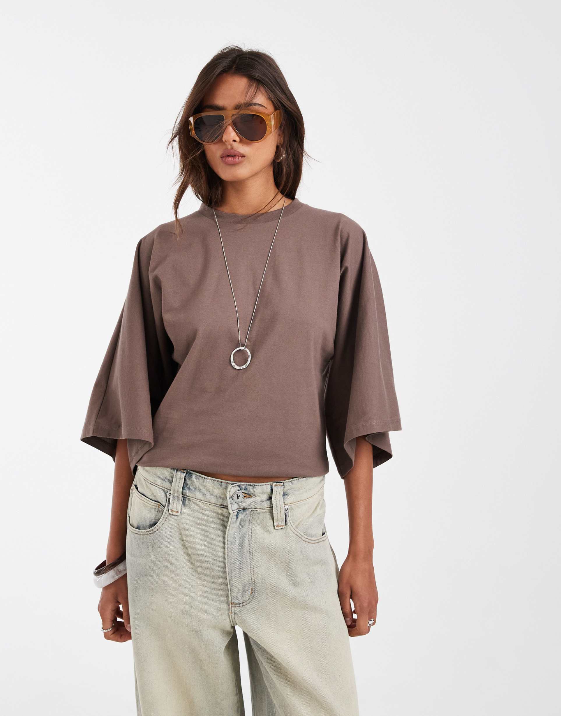 asos design batwing sleeves fitted tee in chocolate