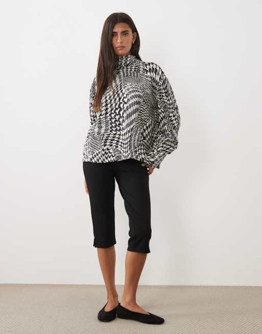 ASOS DESIGN batwing tunic blouse with high neck in dogtooth print, 3 of 4