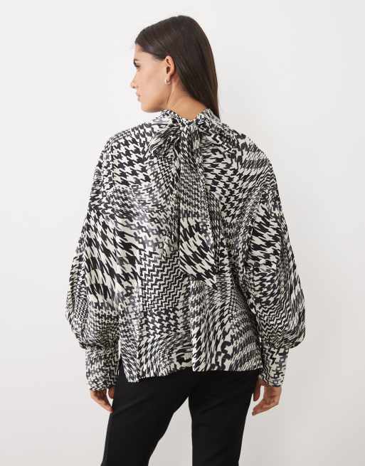 ASOS DESIGN batwing tunic blouse with high neck in dogtooth print, 4 of 4