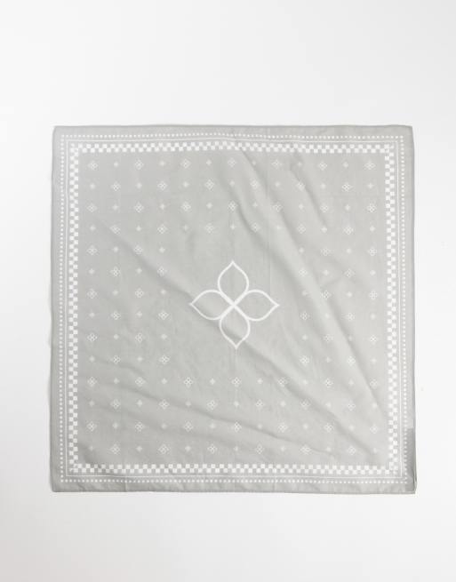 ASOS DESIGN – Baumwoll-Bandana in Salbeigrün mit Paisley- und Schachbrettmuster, 3 von 4