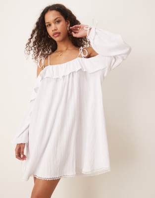 ASOS DESIGN - Baumwoll-Minikleid in Weiß mit schulterfreiem Design