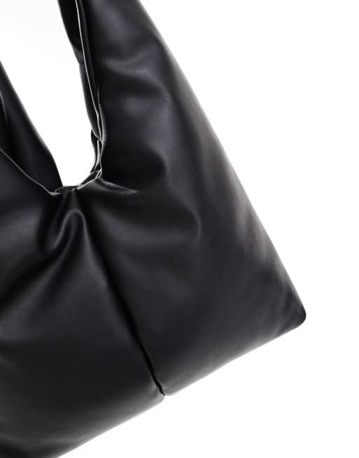 ASOS DESIGN Bauschige Tragetasche aus Kunstleder in Schwarz