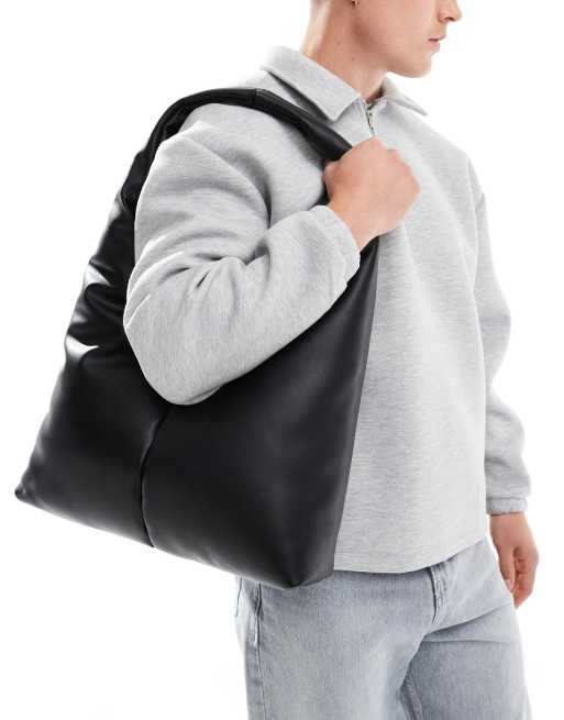 ASOS DESIGN – Bauschige Tragetasche aus Kunstleder in Schwarz, 3 von 4