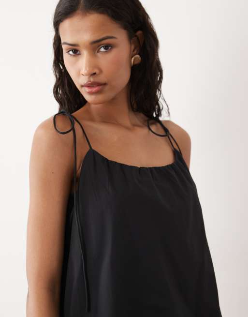 ASOS DESIGN – Bauschiges Mini-Sommerkleid aus Popeline in Schwarz mit gebundenen Trägern, 2 von 4