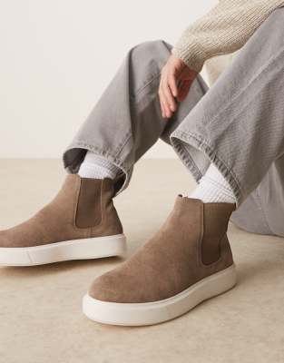 ASOS DESIGN – Beige chelseaboots i mocka - view 1