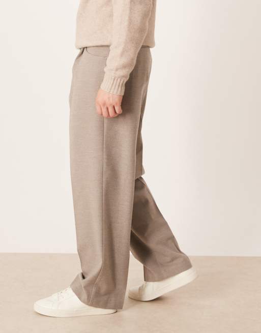 ASOS DESIGN – Beige, figursydda byxor i flanell med vida ben och veck, 3 av 5