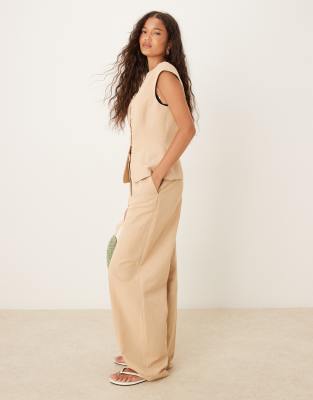 ASOS DESIGN – Beige, figursydda byxor i linnemix med barrelben - view 1
