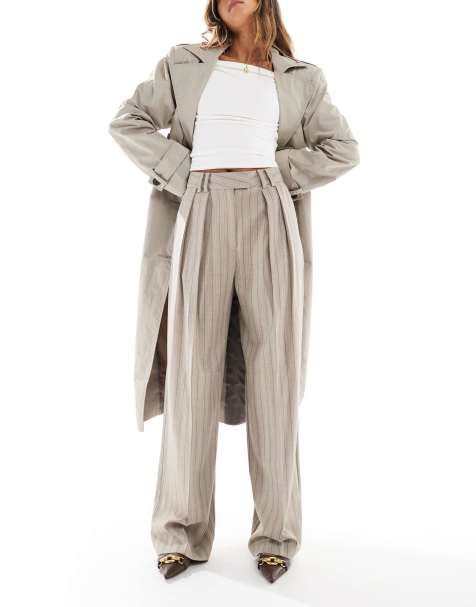 ASOS DESIGN – Beige, figursydda byxor med vida ben och veckade detaljer - view 1
