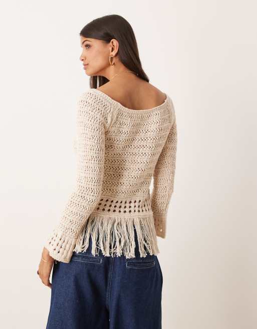 ASOS DESIGN - Beige hæklet offshoulder-trøje med frynsekanter, 4 af 4