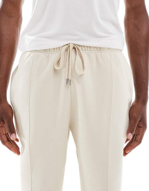 ASOS DESIGN - Beige joggingbukser med tapered fit og fast sømkant samt plisseringer, 5 af 5