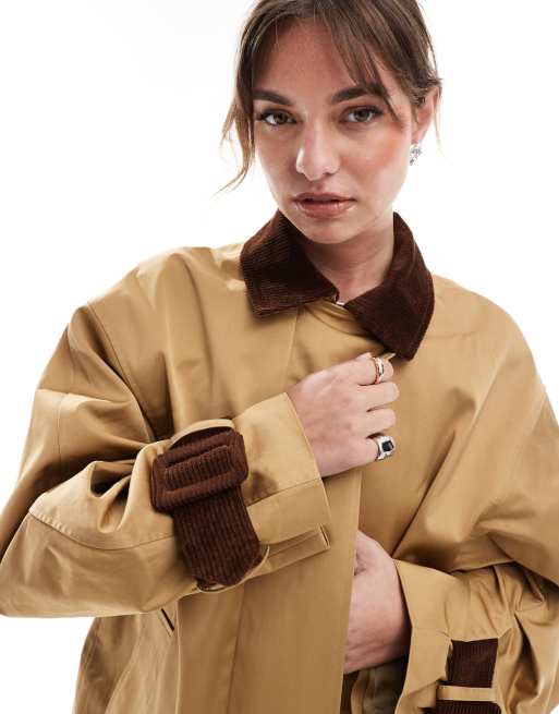 ASOS DESIGN – Beige, kort trenchcoat i manchester med muddar och krage, 3 av 4