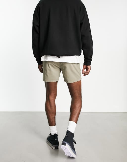 ASOS DESIGN – Beige korta chino-shorts med smal passform , 3 av 4