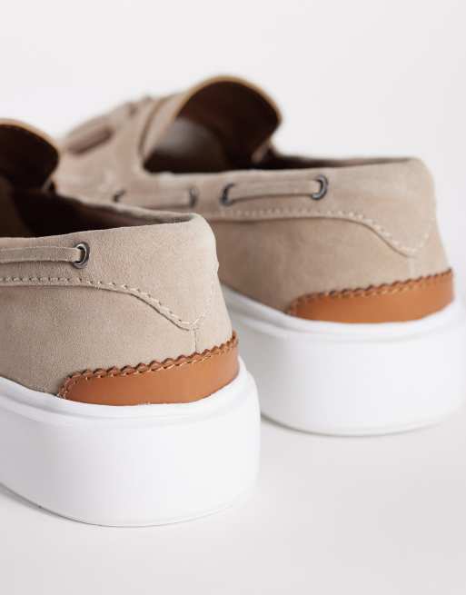 ASOS DESIGN – Beige loafers i mocka med tofs och kupad sula, 4 av 4
