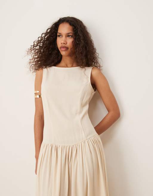 ASOS DESIGN – Beige maxiklänning i linnemix med låg rygg och sänkt midja, 3 av 4