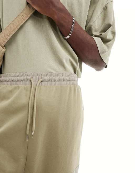 ASOS DESIGN – Beige mjukisbyxor med avsmalnande ben och nylonfickor, 4 av 5