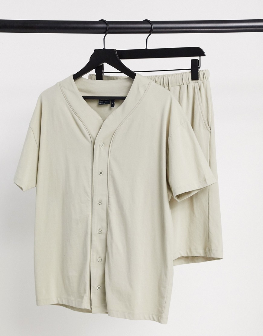 ASOS DESIGN – Beige mysset i oversize med baseball-t-shirt och shorts