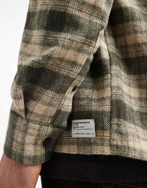 ASOS DESIGN – Beige- och grönrutig skjorta i borstad finish med märke, 5 av 5