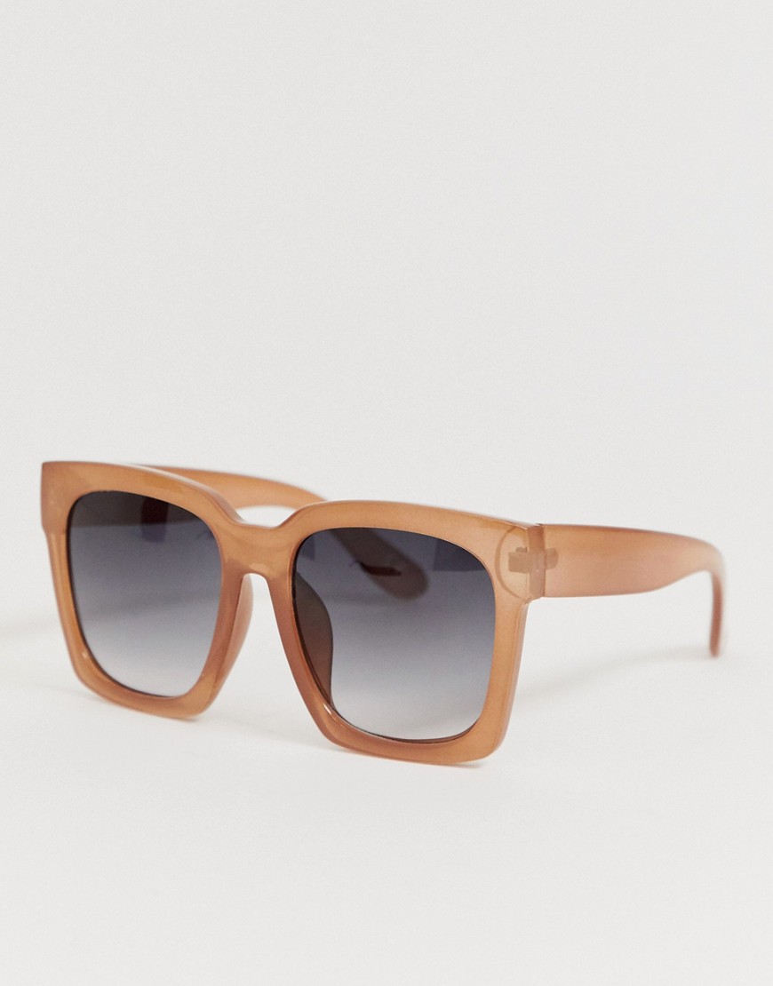 ASOS DESIGN – Beige oversize-solglasögon med tjocka, fyrkantiga bågar