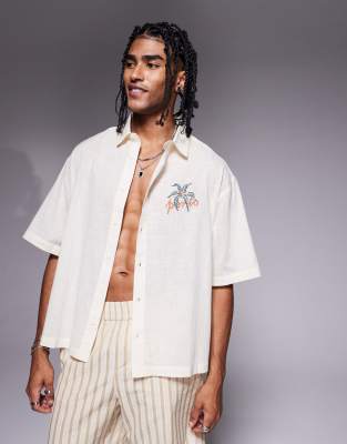 ASOS DESIGN - Beige oversized skjorte med reverskrave og print i firkantet pasform - view 1