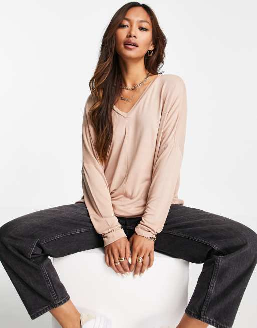 ASOS DESIGN - Beige oversized top med V-hals og flagermusærmer