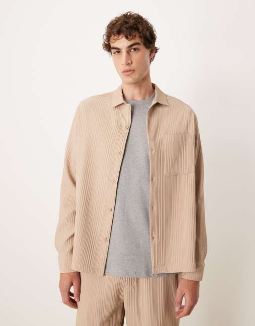 ASOS DESIGN – Beige, plisserad skjorta med platt krage och avslappnad passform, del av set