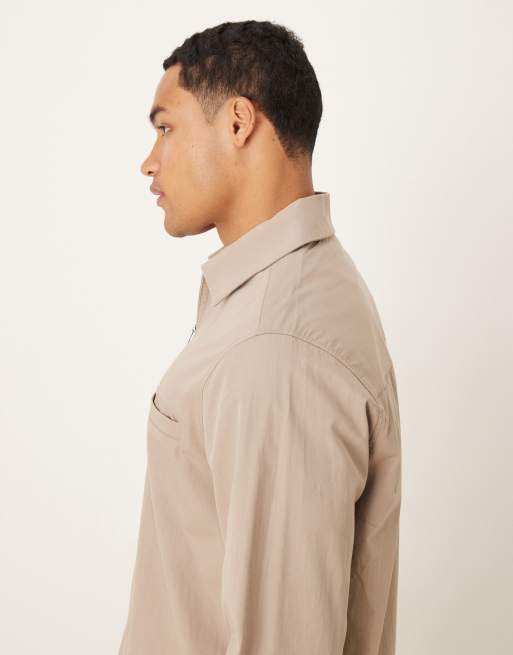 ASOS DESIGN – Beige poplinskjorta i dra på-modell med dragkedja, 4 av 5