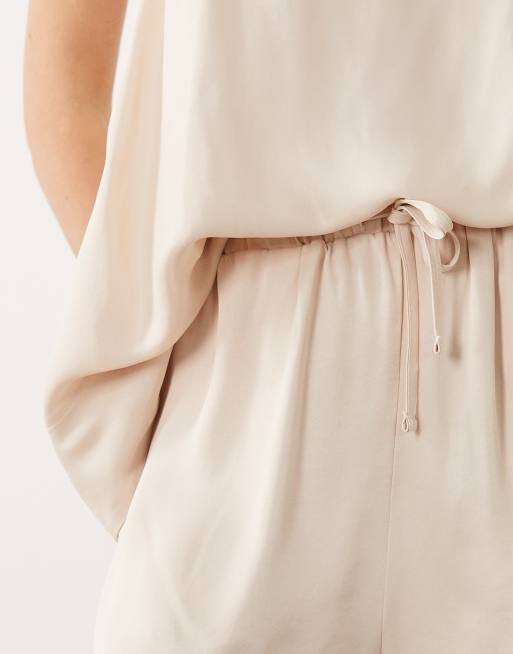 ASOS DESIGN - Beige pull on-shorts med brede opsmøg i satin - Del af sæt, 5 af 5