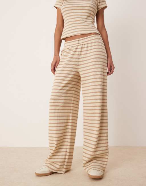 ASOS DESIGN – Beige, randiga byxor med vida ben och våffeltextur, del av set, 2 av 5