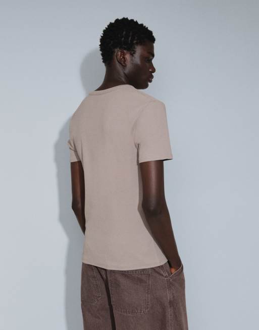 ASOS DESIGN - Beige ribstrikket tætsiddende T-shirt med henley-hals , 4 af 9