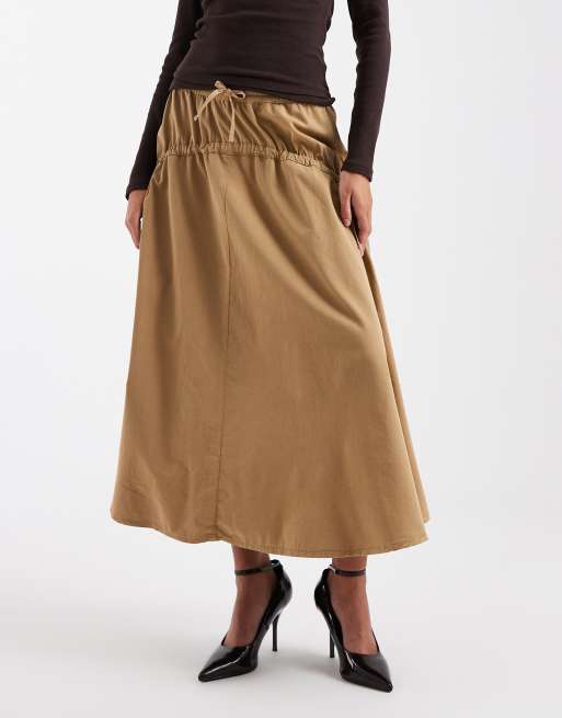 ASOS DESIGN - Beige rundskåret nederdel med løbesnor, 4 af 5