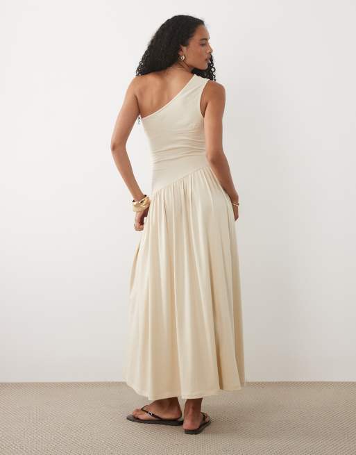 ASOS DESIGN - Beige rynket maxikjole med sænket talje og oneshoulder-design, 3 af 4