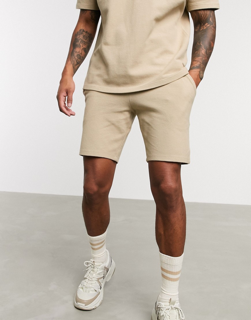 ASOS DESIGN – Beige shorts i jerseypiké med extra smal passform, del av set